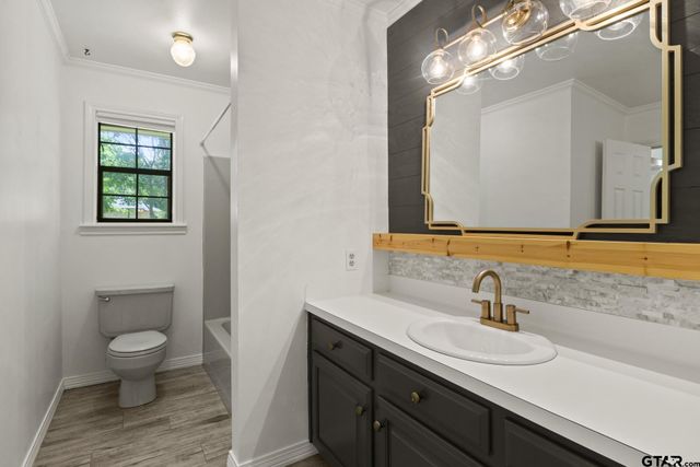 2713 Sleepy Hollow, Mt Pleasant, TX 75455