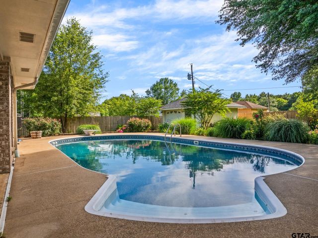 2713 Sleepy Hollow, Mt Pleasant, TX 75455