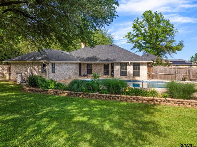 2713 Sleepy Hollow, Mt Pleasant, TX 75455