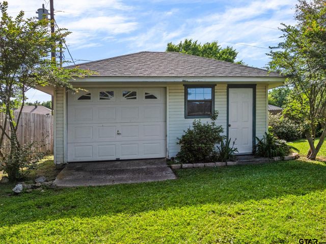 2713 Sleepy Hollow, Mt Pleasant, TX 75455