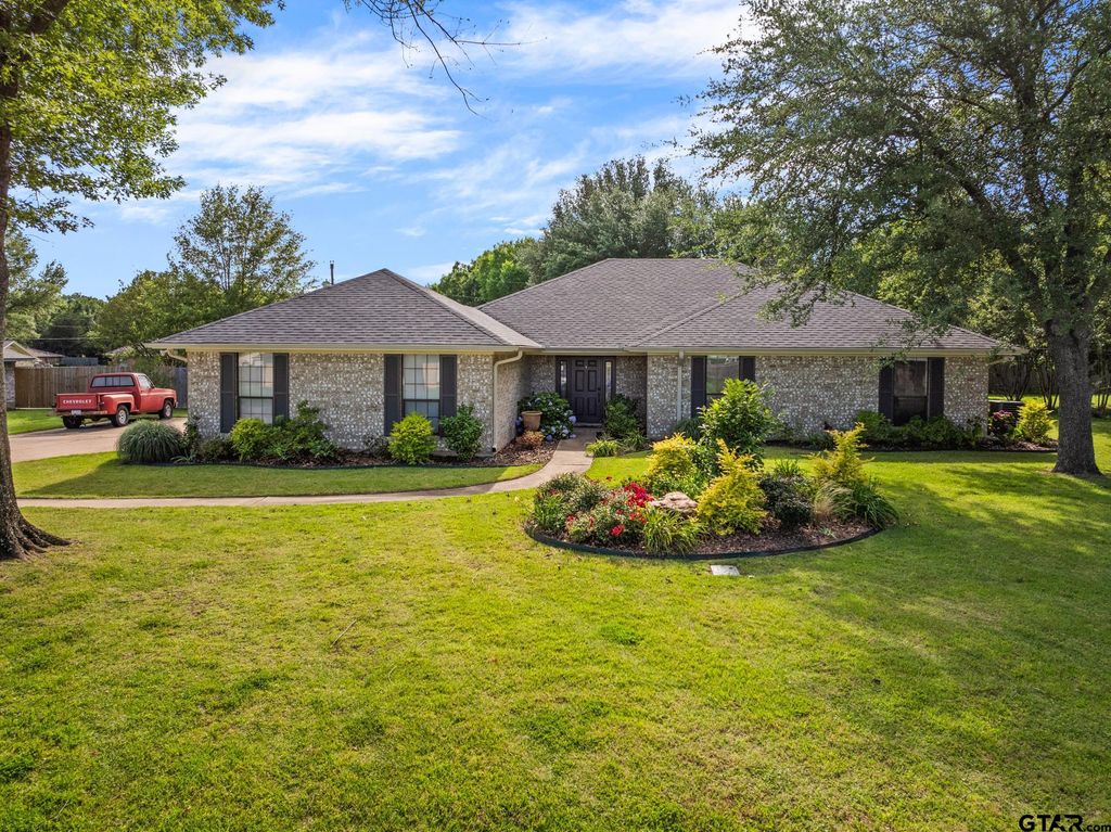 2713 Sleepy Hollow, Mt Pleasant, TX 75455