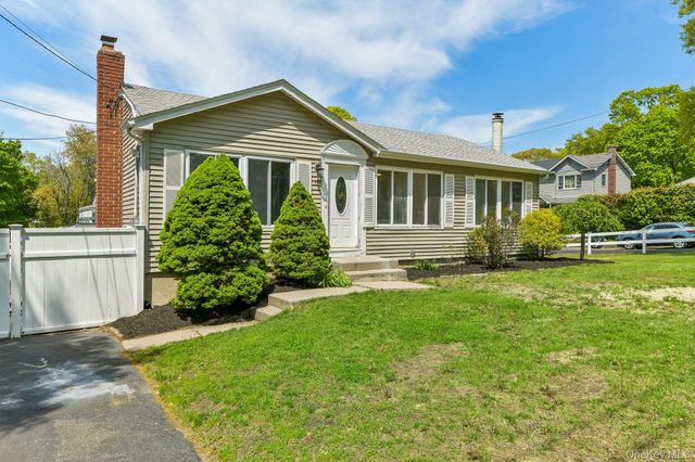 37 Harper Street, Patchogue, NY 11772