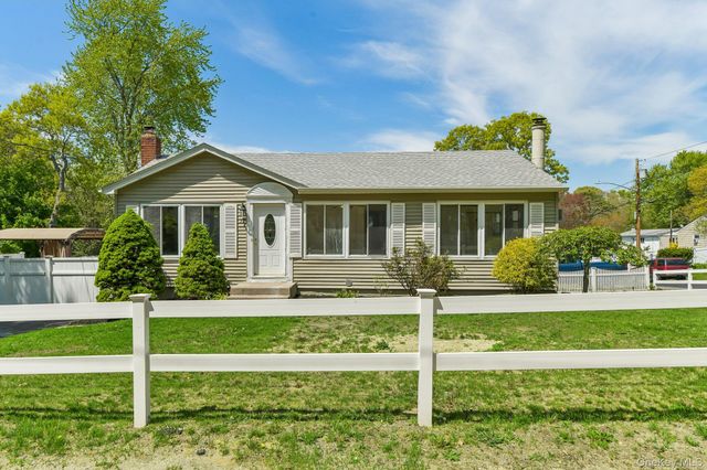 37 Harper Street, Patchogue, NY 11772