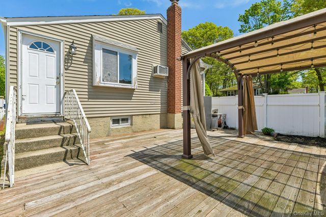 37 Harper Street, Patchogue, NY 11772