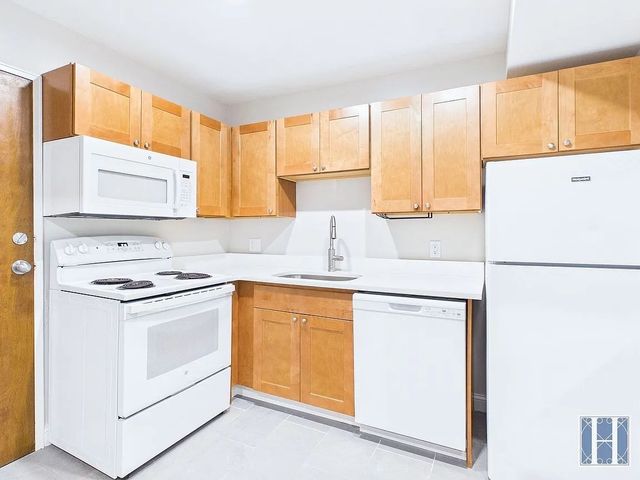 445 Pleasant Street 21, Weymouth, MA 02190