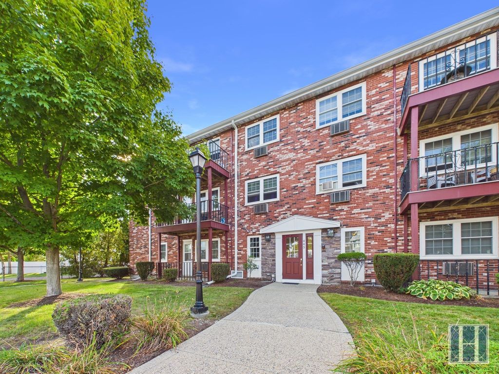 445 Pleasant Street 21, Weymouth, MA 02190