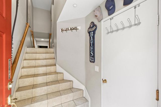 1869 Robinson Ave, San Diego, CA 92103