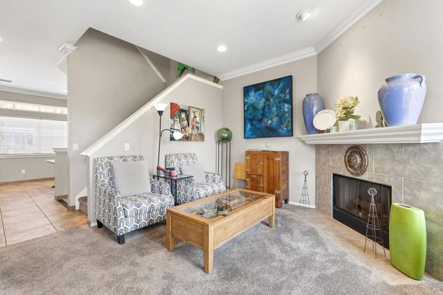 1869 Robinson Ave, San Diego, CA 92103