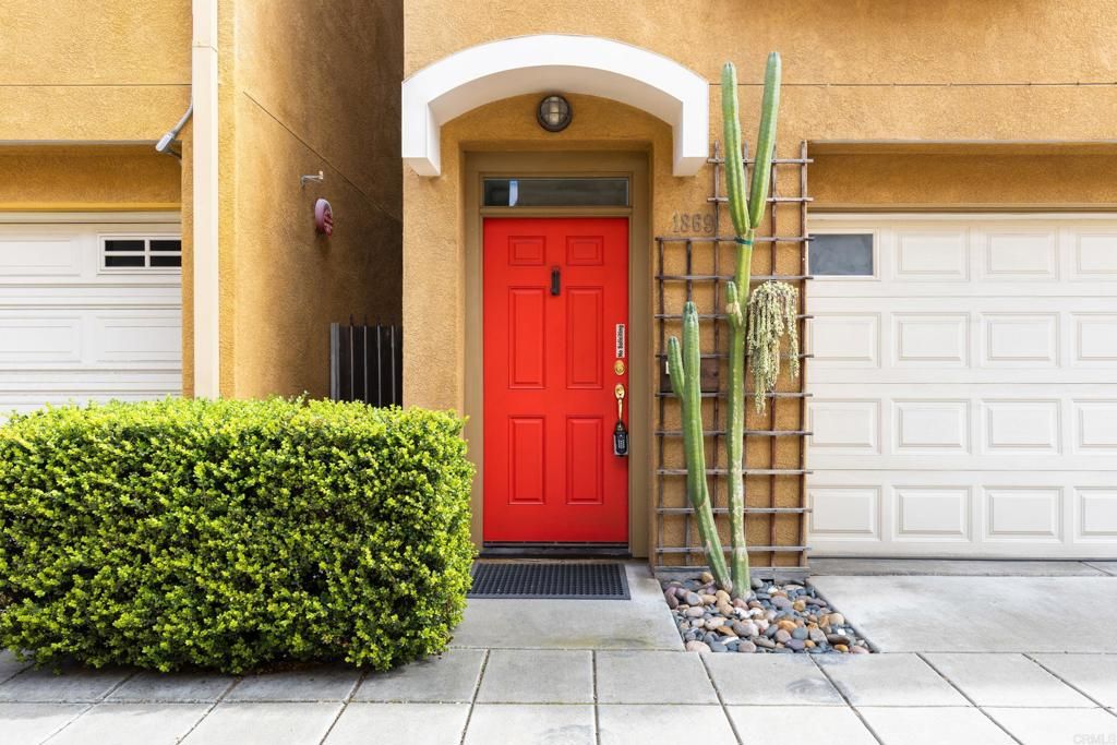 1869 Robinson Ave, San Diego, CA 92103