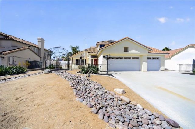 42806 Avenida Tigre, Hemet, CA 92544
