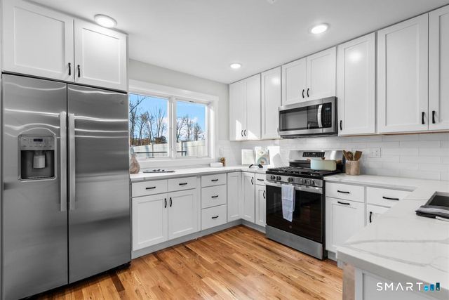 22 a Merritt Avenue, Woodbridge, CT 06525