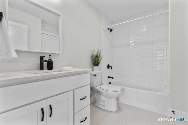 22 a Merritt Avenue, Woodbridge, CT 06525