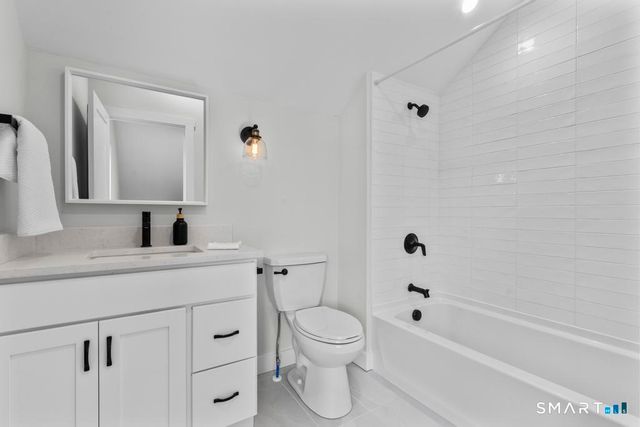 22 a Merritt Avenue, Woodbridge, CT 06525