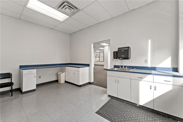 664 Linden Ave, E Pittsburgh, PA 15112