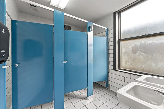 664 Linden Ave, E Pittsburgh, PA 15112