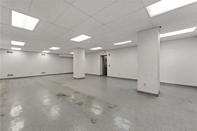 664 Linden Ave, E Pittsburgh, PA 15112