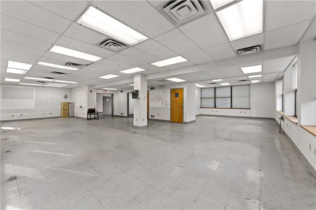 664 Linden Ave, E Pittsburgh, PA 15112