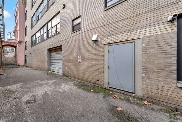 664 Linden Ave, E Pittsburgh, PA 15112