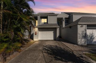 9727 TIFFANY OAKS LANE, Tampa, FL 33612