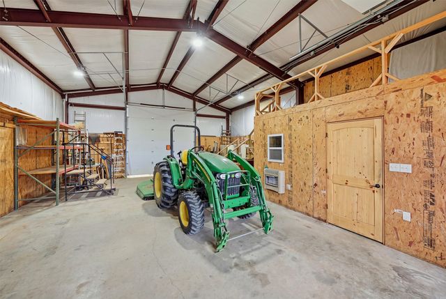 2449 County Road 1215, Savoy, TX 75479
