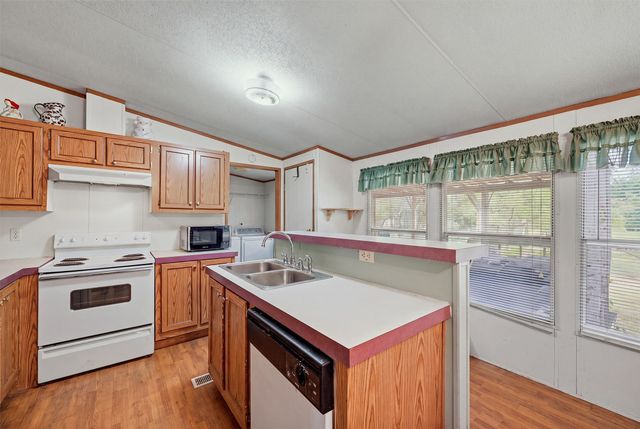2449 County Road 1215, Savoy, TX 75479