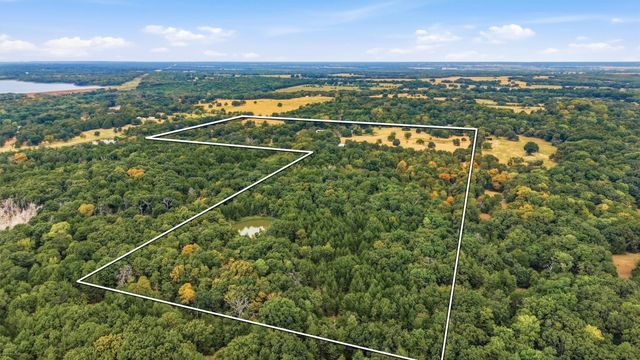 2449 County Road 1215, Savoy, TX 75479