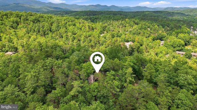 863 LEE RD, Basye, VA 22810