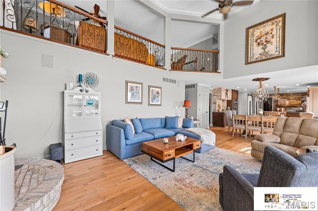 9609 E Vista Drive, Hillsboro, MO 63050