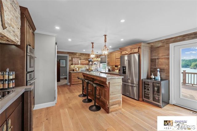 9609 E Vista Drive, Hillsboro, MO 63050