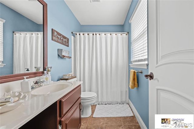 9609 E Vista Drive, Hillsboro, MO 63050