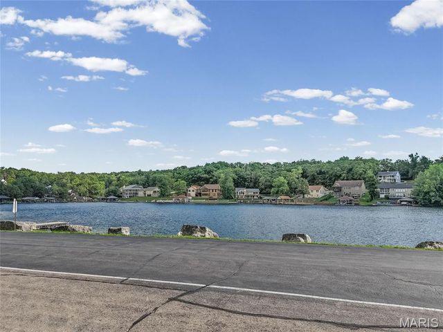 9609 E Vista Drive, Hillsboro, MO 63050