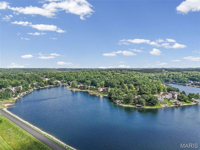 9609 E Vista Drive, Hillsboro, MO 63050