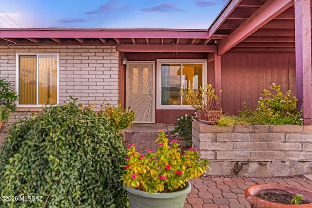 9880 E Mary Drive, Tucson, AZ 85730