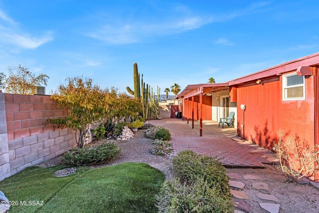 9880 E Mary Drive, Tucson, AZ 85730