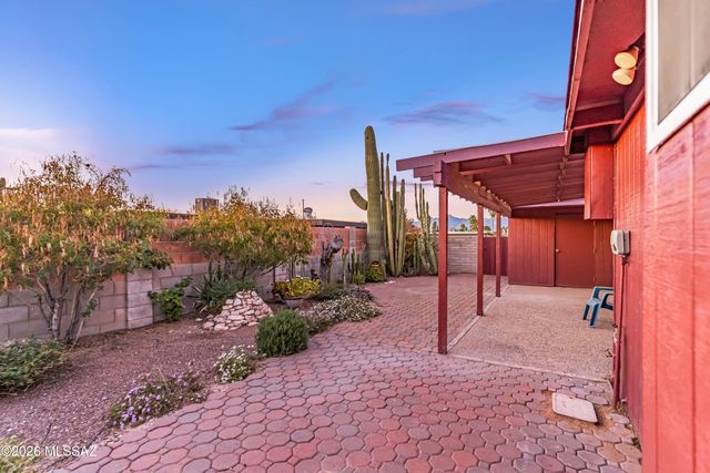 9880 E Mary Drive, Tucson, AZ 85730