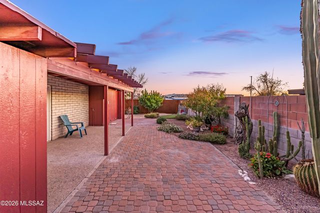 9880 E Mary Drive, Tucson, AZ 85730