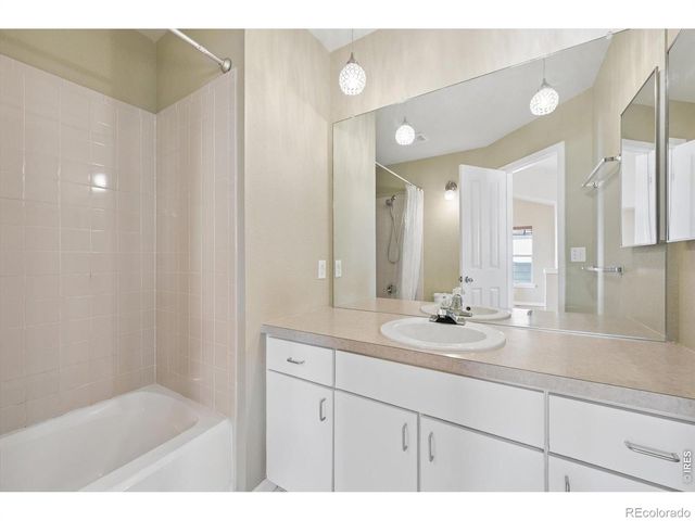 819 Thornwood Circle, Longmont, CO 80503