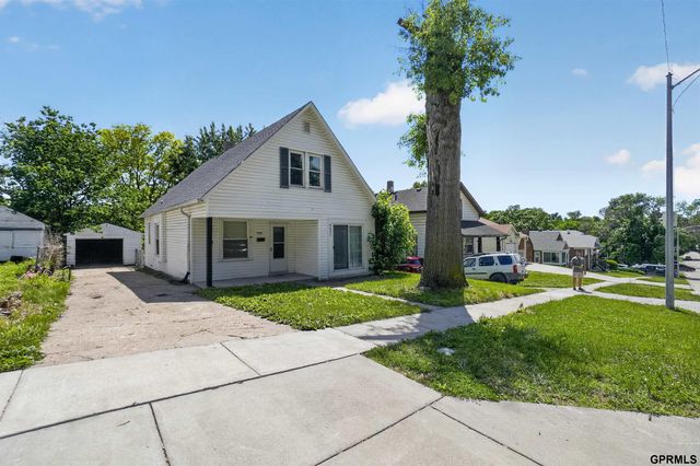6621 Pinkney Street, Omaha, NE 68104