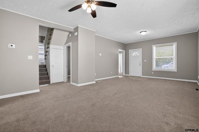 6621 Pinkney Street, Omaha, NE 68104