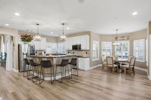 1980 Wyndfair Dr, Turlock, CA 95382