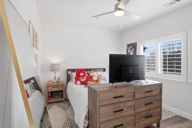 1980 Wyndfair Dr, Turlock, CA 95382