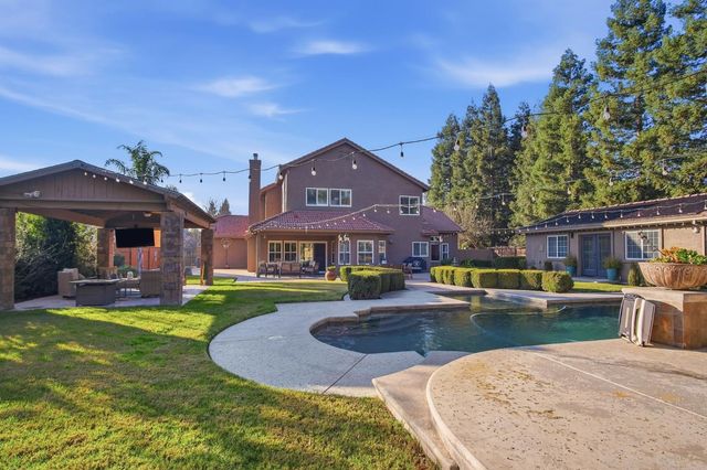 1980 Wyndfair Dr, Turlock, CA 95382