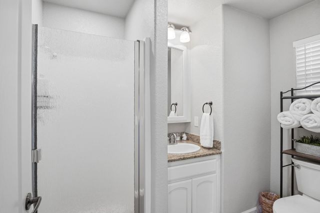 1980 Wyndfair Dr, Turlock, CA 95382