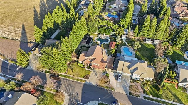 1980 Wyndfair Dr, Turlock, CA 95382