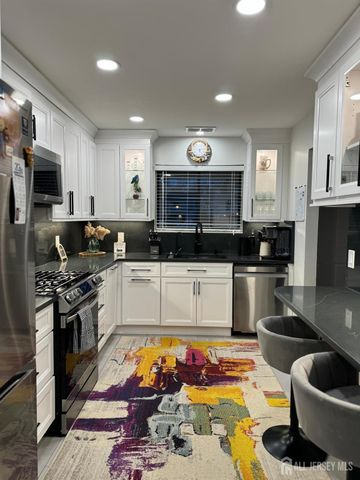 26 front ct Court, Old Bridge, NJ 08857