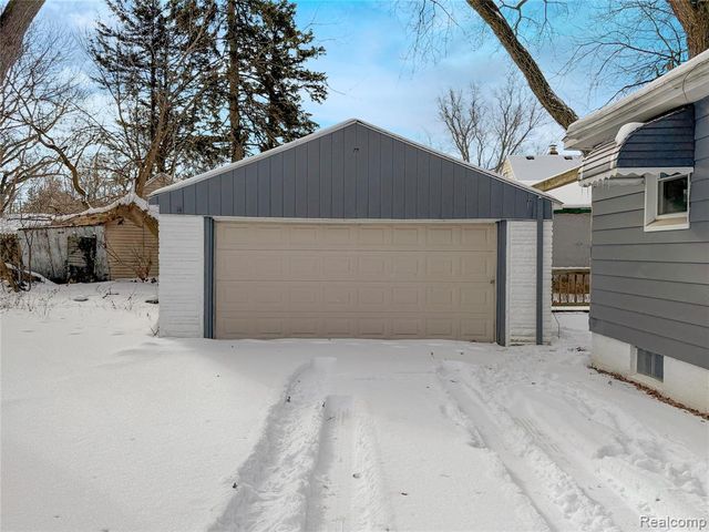 839 Barrie Avenue, Flint, MI 48507