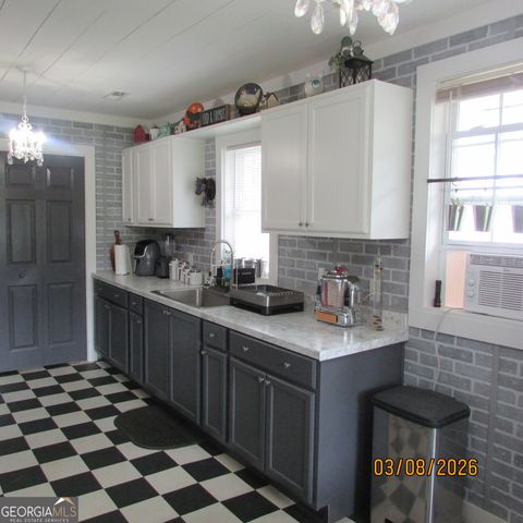 115 S Pine, Trion, GA 30753