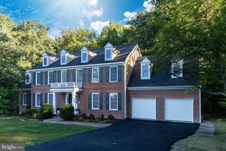 8600 LARKHAVEN TER, Fairfax Station, VA 22039