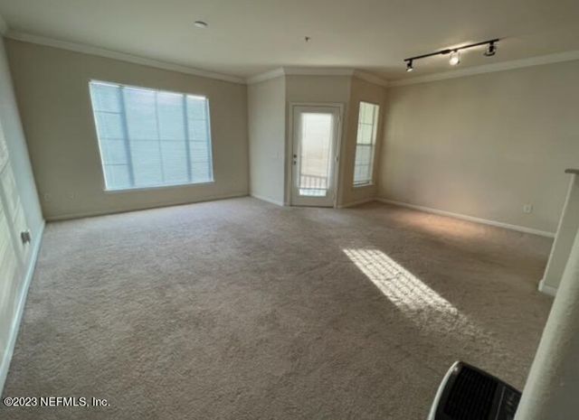 8290 GATE Parkway 1019, Jacksonville, FL 32216