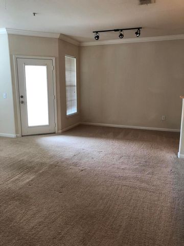 8290 GATE Parkway 1019, Jacksonville, FL 32216